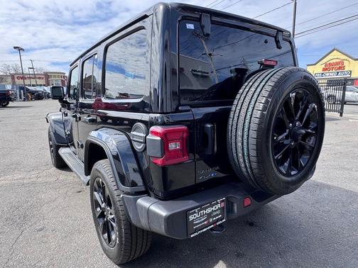 2025 Jeep Wrangler 4xe Sahara