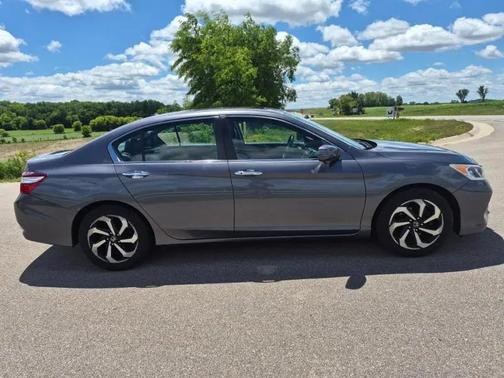 Gray 2017 Honda Accord EX-L