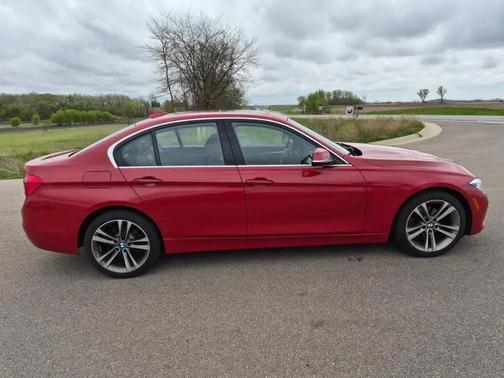 Melbourne Red Metallic 2017 BMW 330 xDrive