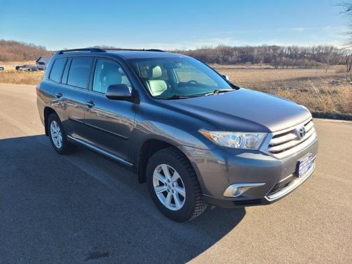 2013 Toyota Highlander SE