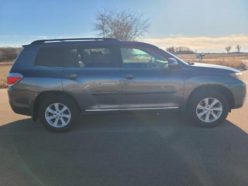 2013 Toyota Highlander SE