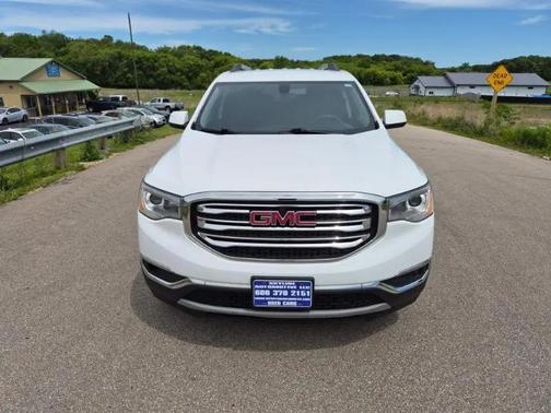 White 2017 GMC Acadia SLE-2