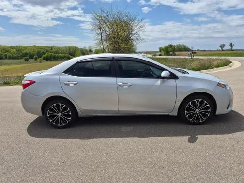 Classic Silver Metallic 2015 Toyota Corolla S Premium