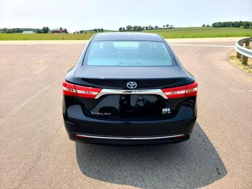 2013 Toyota Avalon Hybrid XLE Premium