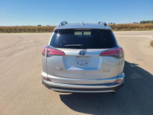 2017 Toyota RAV4 Hybrid Limited