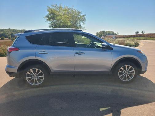2017 Toyota RAV4 Hybrid Limited