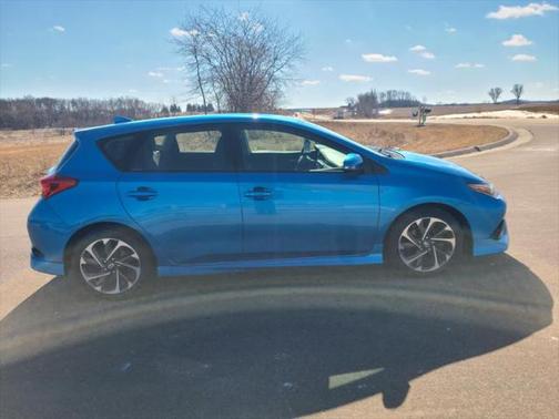 2016 Scion iM 5dr HB CVT (Natl)
