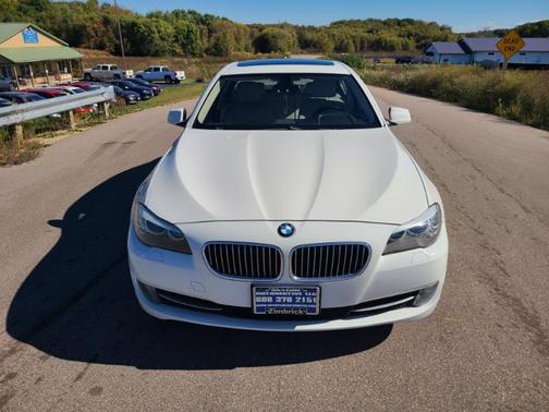 2011 BMW 528 528i