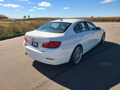2011 BMW 528 528i