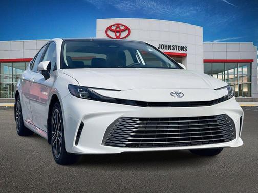 Wind Chill Pearl 2026 Toyota Camry XLE
