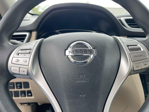 Cayenne Red 2016 Nissan Rogue SV
