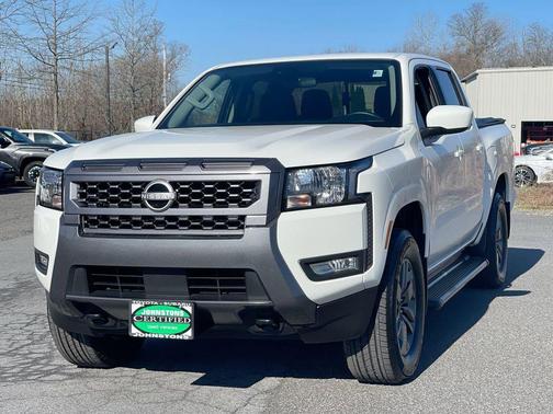 2025 Nissan Frontier SV