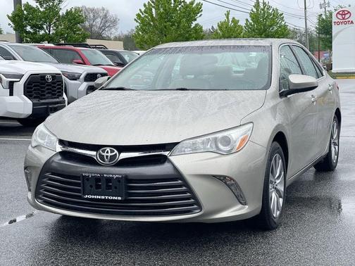 Creme Brulee Mica 2016 Toyota Camry XLE