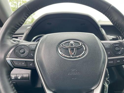 Ice Cap 2024 Toyota Camry LE