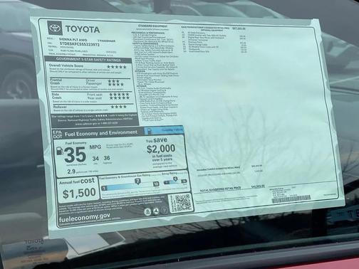 2025 Toyota Sienna Platinum