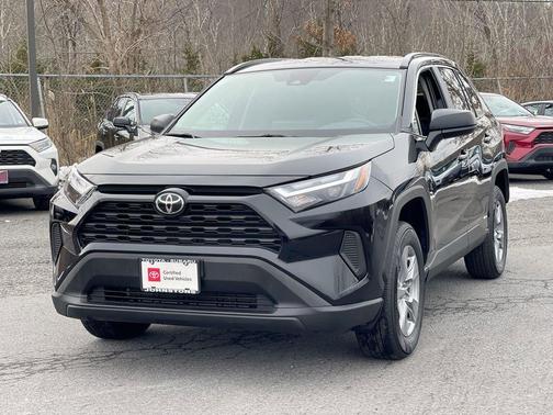 2025 Toyota RAV4 Hybrid SE