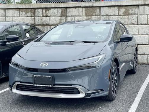 2025 Toyota Prius L