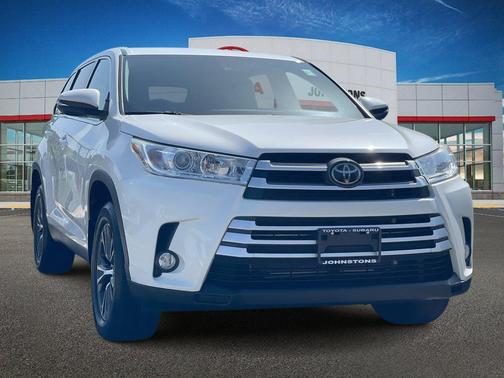 Blizzard Pearl 2019 Toyota Highlander LE Plus