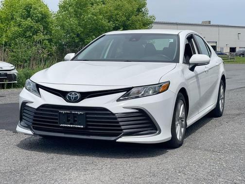 Ice Cap 2024 Toyota Camry LE