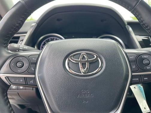 Ice Cap 2024 Toyota Camry LE