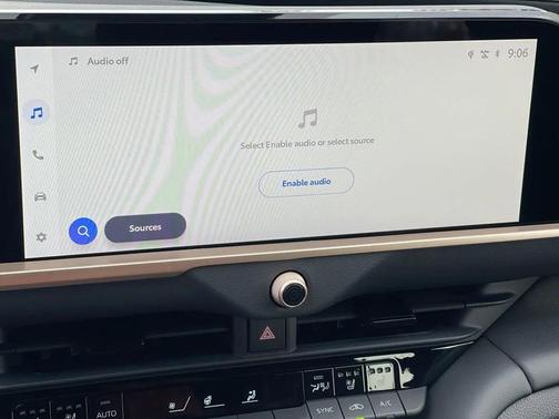 2025 Toyota Crown Signia XLE