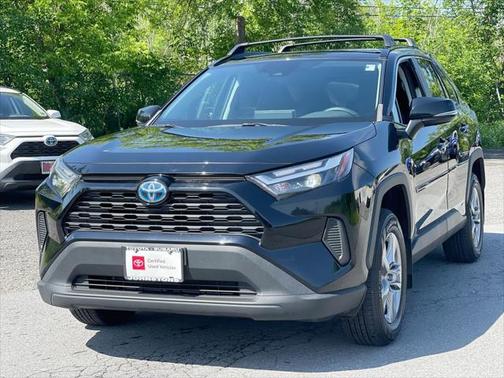 2022 Toyota RAV4 Hybrid XLE