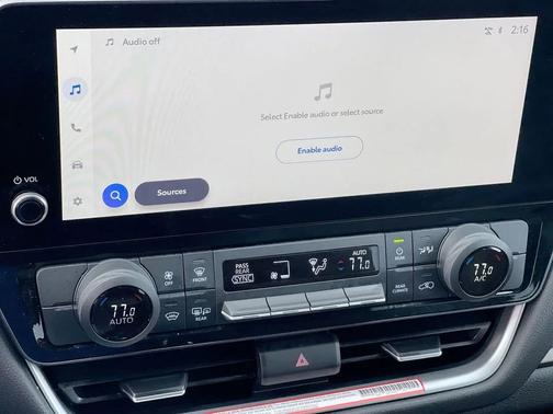 2025 Toyota Highlander LE