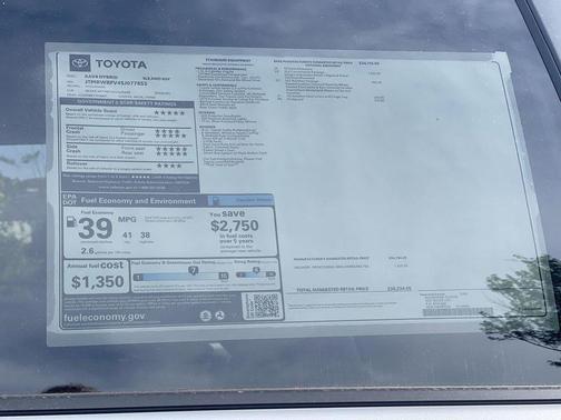 2025 Toyota RAV4 Hybrid XLE