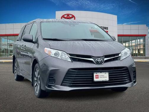 2019 Toyota Sienna LE