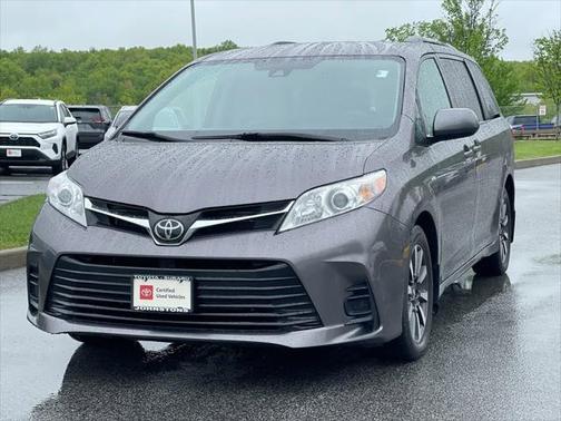 2019 Toyota Sienna LE