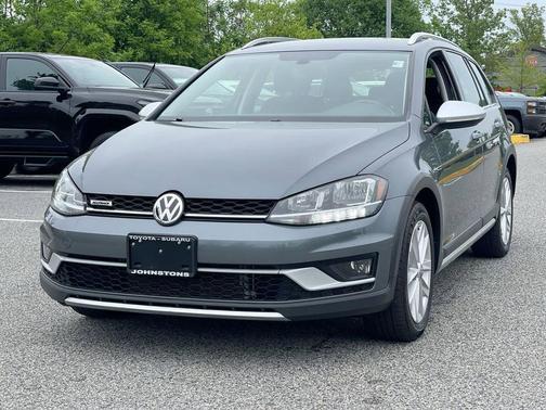 Platinum Gray 2019 Volkswagen Golf Alltrack TSI S