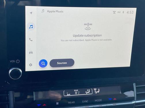 2025 Toyota Sienna LE