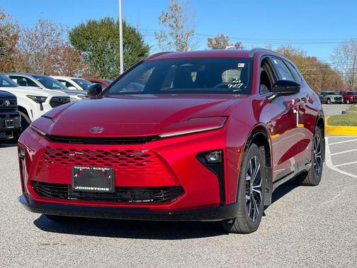 2025 Toyota Crown Signia XLE