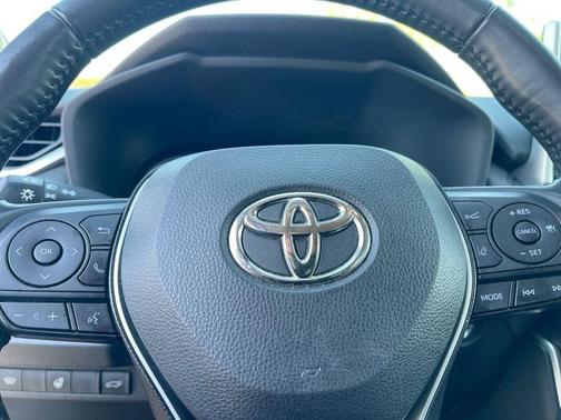 Magnetic Gray Metallic 2023 Toyota RAV4 Hybrid XLE