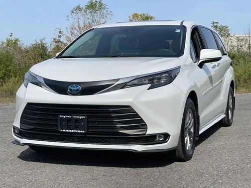 2025 Toyota Sienna XLE 7 Passenger