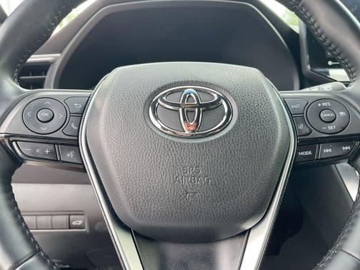 2022 Toyota Venza XLE
