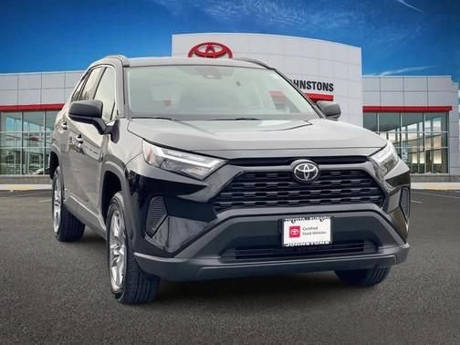 2025 Toyota RAV4 Hybrid SE