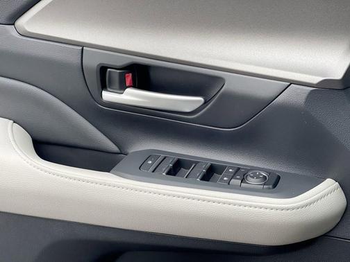 2026 Toyota Highlander LE