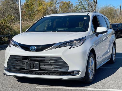 2025 Toyota Sienna Limited 7-Passenger