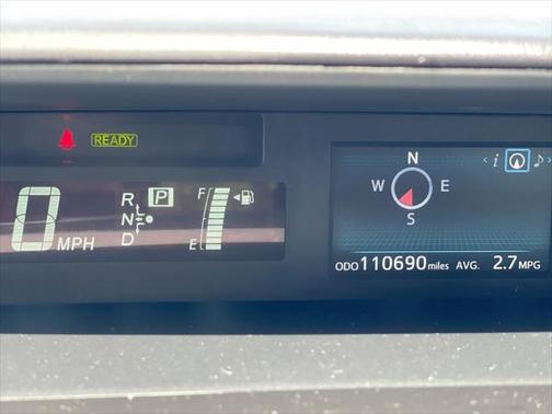 2017 Toyota Prius v Three
