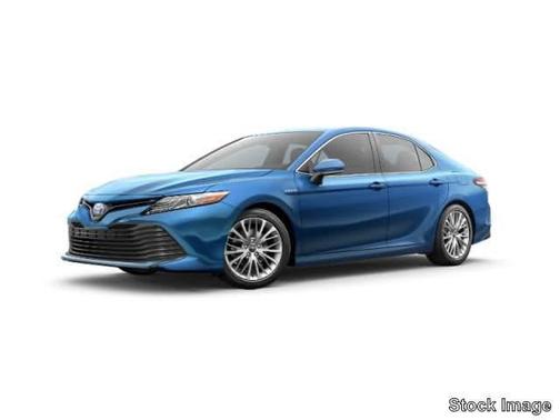 2020 Toyota Camry Hybrid XLE