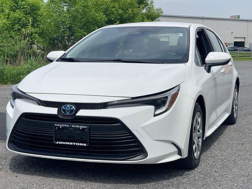 Ice Cap 2024 Toyota Corolla Hybrid LE