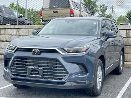 2025 Toyota Highlander LE