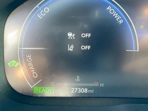 Wind Chill Pearl/Midnight Black Metallic 2024 Toyota RAV4 Hybrid SE