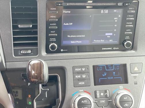 2020 Toyota Sienna XLE