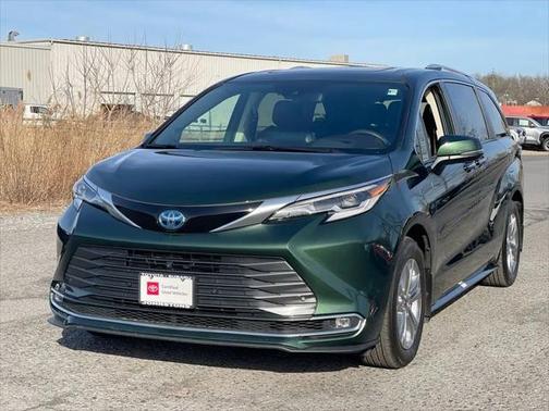 2022 Toyota Sienna Platinum 7 Passenger