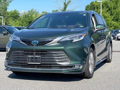 2022 Toyota Sienna Platinum 7 Passenger