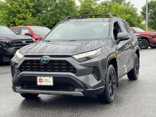 2022 Toyota RAV4 Hybrid SE