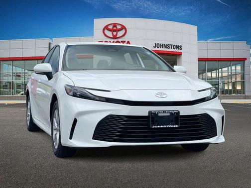 Ice Cap 2025 Toyota Camry LE