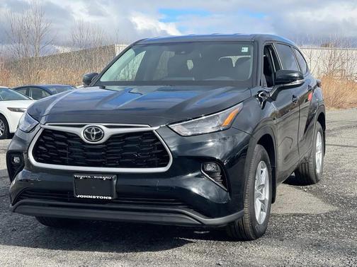 2025 Toyota Highlander LE